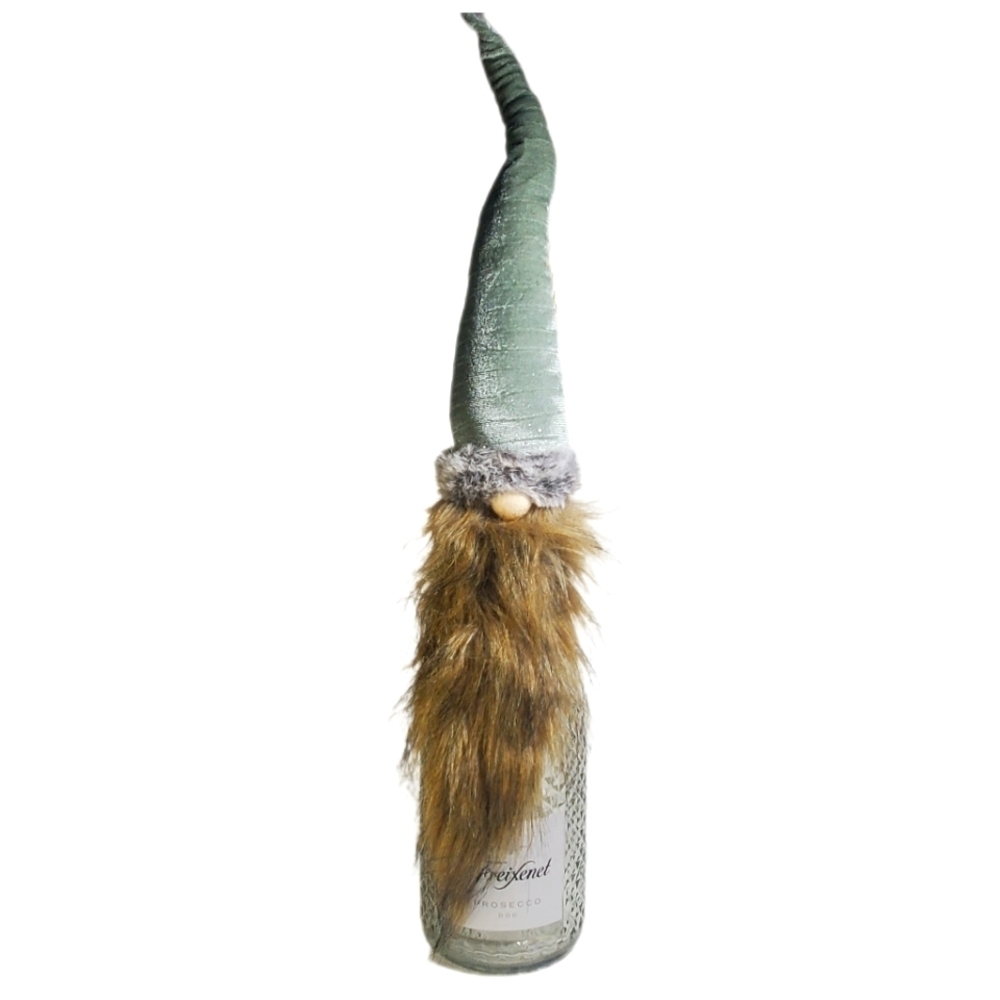 GNOME BOTTLE TOPPER WITH SOFT GREEN HAT NWT